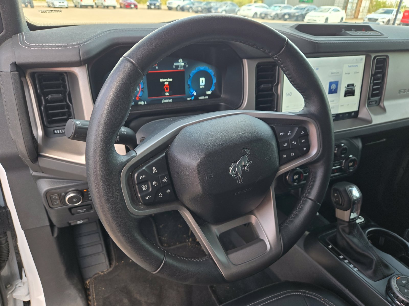 Used 2025 Ford Bronco Outer Banks AWD/4WD image 10