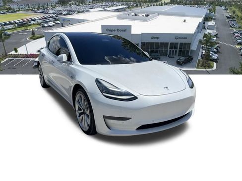 Used 2018 Tesla Model 3 Long Range AWD/4WD image 3