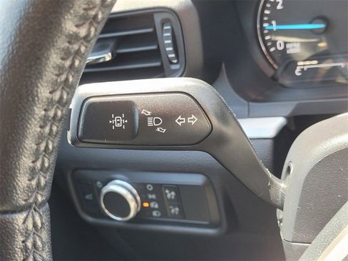 Used 2021 Ford Explorer XLT image 16