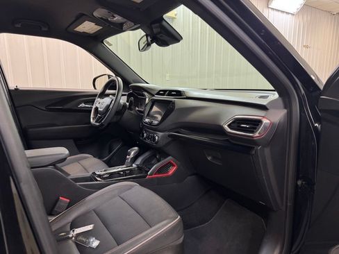 Used 2022 Chevrolet TrailBlazer RS w/ Convenience Package FWD image 30