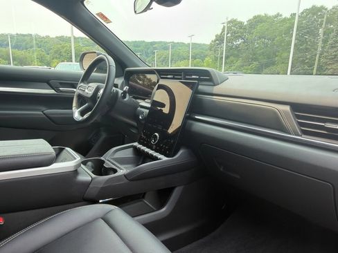 Certified 2025 GMC Terrain Elevation w/ Elevation Premium Package AWD/4WD image 33