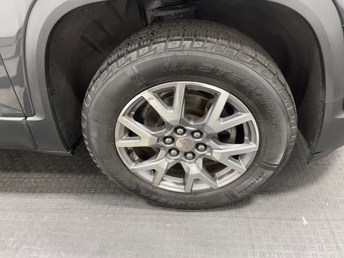 Used 2020 GMC Acadia SLT image 29