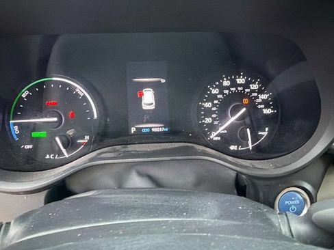Used 2024 Toyota Sienna XLE FWD image 26