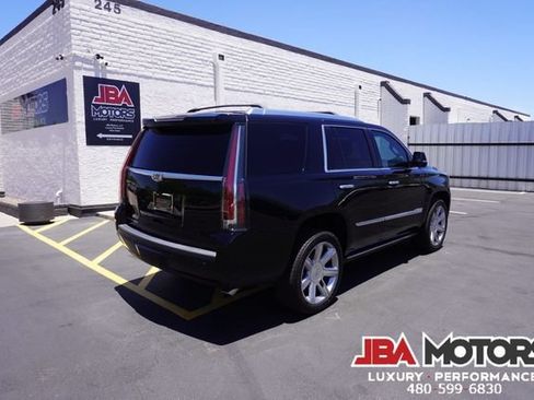 Used 2018 Cadillac Escalade Premium Luxury AWD/4WD image 77