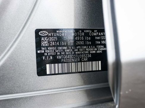 New 2026 Genesis G70 2.5T image 14