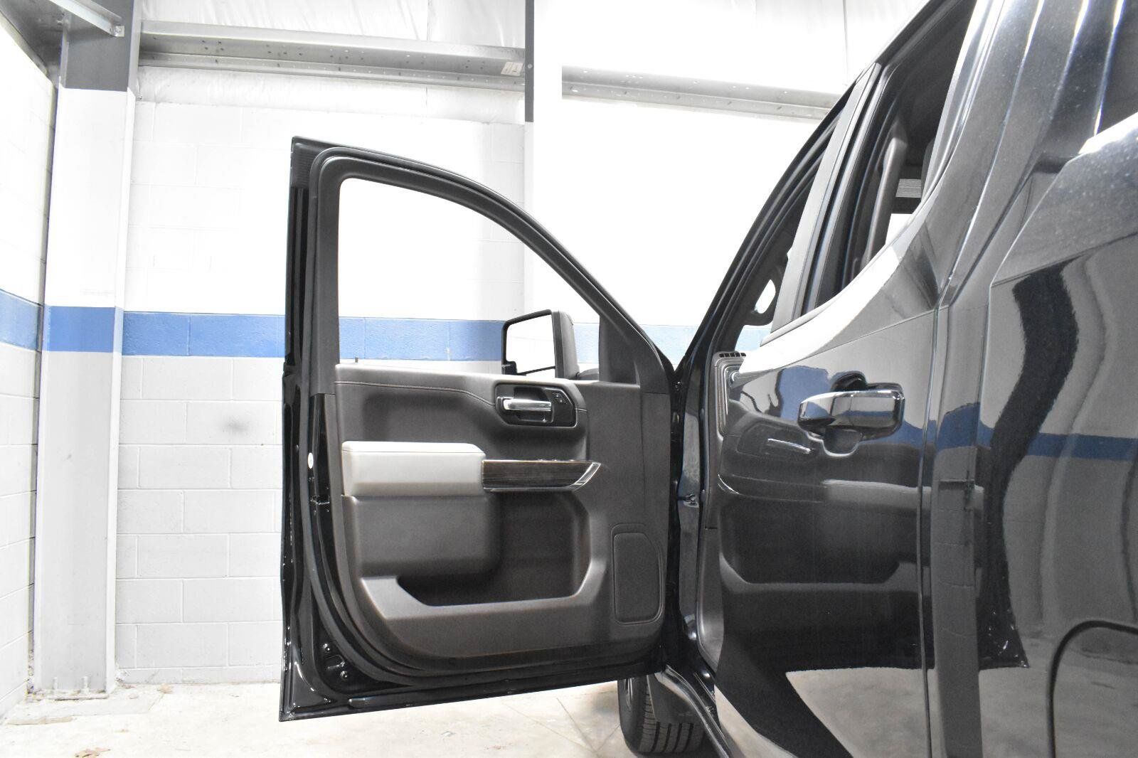 Used 2020 Chevrolet Silverado 1500 RST w/ All-Star Edition RWD image 9
