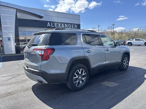 Used 2023 GMC Acadia SLE w/ Driver Convenience Package AWD/4WD image 3