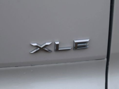 New 2026 Toyota Crown Signia XLE image 7