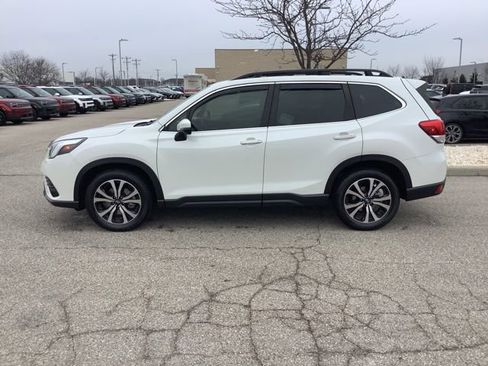 Used 2022 Subaru Forester Limited image 8