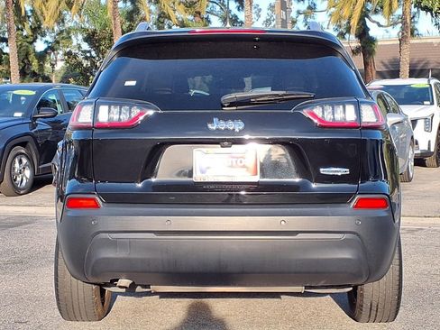 Used 2019 Jeep Cherokee Latitude Plus image 4