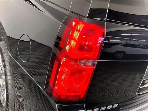 Used 2018 Chevrolet Tahoe Premier RWD image 27