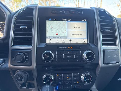 Used 2018 Ford F150 Lariat w/ Equipment Group 502A Luxury image 19