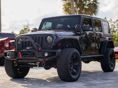 Used 2015 Jeep Wrangler Unlimited Rubicon AWD/4WD image 8
