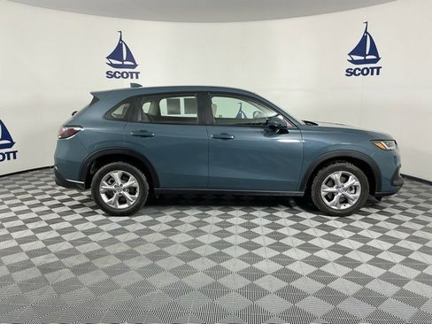 Certified 2024 Honda HR-V LX image 6