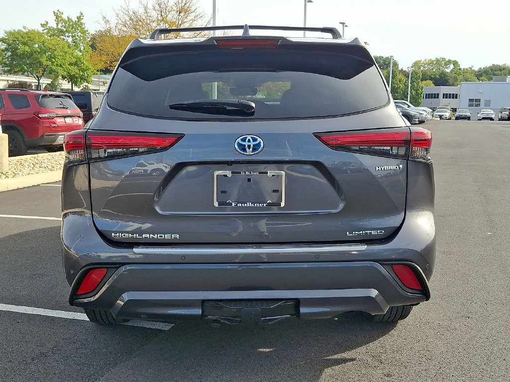 Certified 2022 Toyota Highlander Limited AWD/4WD image 5
