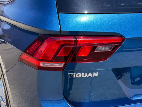 Used 2020 Volkswagen Tiguan S AWD/4WD image 9