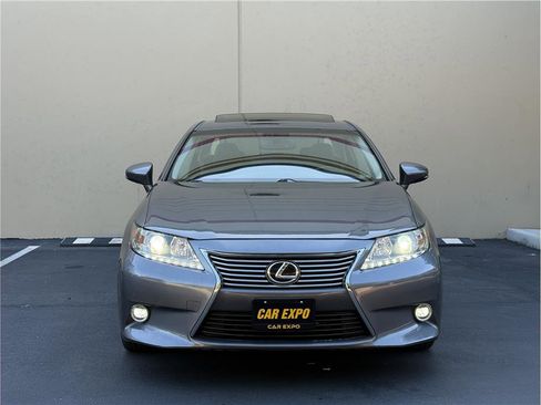 Used 2014 Lexus ES 350 w/ Luxury Package FWD image 2
