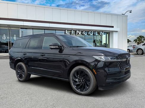 New 2027 Lincoln Navigator Reserve w/ Jet Appearance Package AWD/4WD image 1