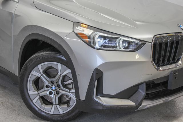 Used 2023 BMW X1 xDrive28i w/ Convenience Package AWD/4WD image 2