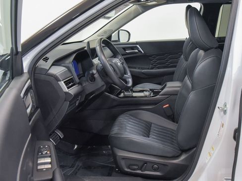 Used 2025 Mitsubishi Outlander SEL AWD/4WD image 13