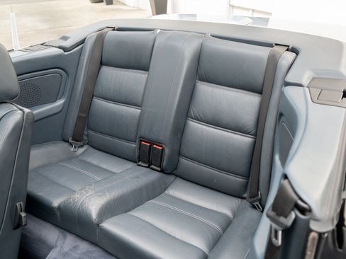Used 1990 BMW 325i Convertible RWD image 19
