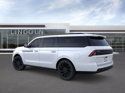 New 2025 Lincoln Navigator L Reserve w/ Jet Appearance Package image 4
