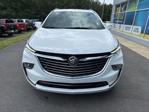 Used 2024 Buick Enclave Premium AWD/4WD image 2