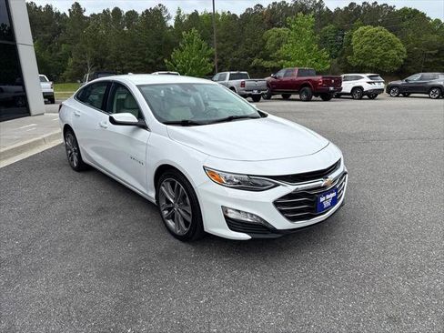 Used 2024 Chevrolet Malibu LT FWD image 3