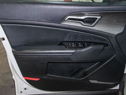 Used 2023 Kia Sportage X-Line w/ X-Line Premium Package image 11