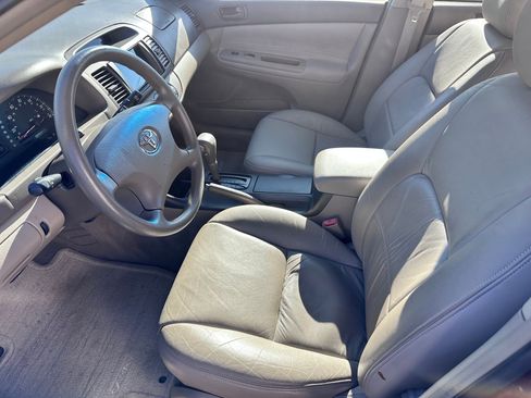 Used 2003 Toyota Camry XLE FWD image 5