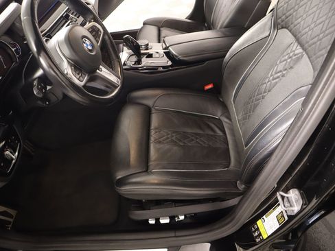 Used 2017 BMW 540i xDrive image 12