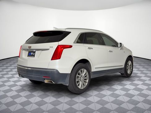 Used 2017 Cadillac XT5 Luxury w/ Driver Awareness Package FWD image 9