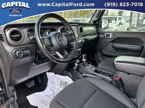 Used 2022 Jeep Gladiator Willys image 18