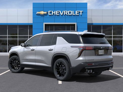 New 2025 Chevrolet Traverse LT w/ Midnight/Sport Edition image 3