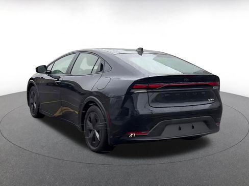 Used 2025 Toyota Prius LE image 11