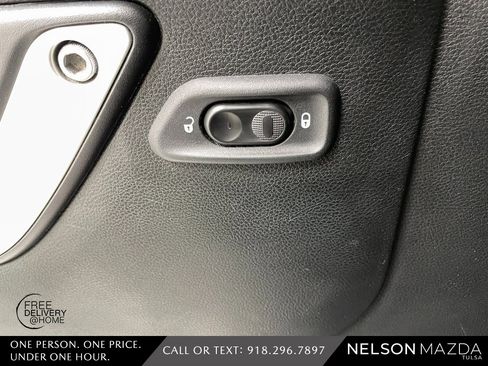 Used 2017 Jeep Wrangler Unlimited Sahara w/ Quick Order Package 24E Chief image 19