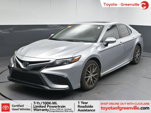 Certified 2024 Toyota Camry SE image 1