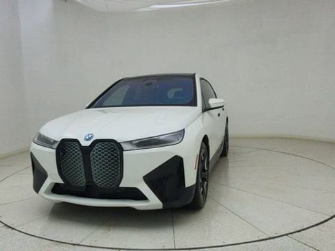 Used 2024 BMW iX xDrive50 w/ Premium Package AWD/4WD image 58