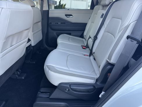 Used 2022 Nissan Pathfinder SL w/ Cargo Package image 24