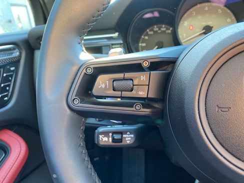 Used 2025 Porsche Macan S image 25