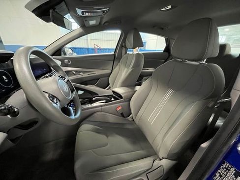 Used 2024 Hyundai Elantra SEL FWD image 21