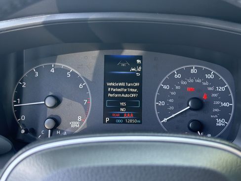 Used 2024 Toyota Corolla Cross LE FWD image 26