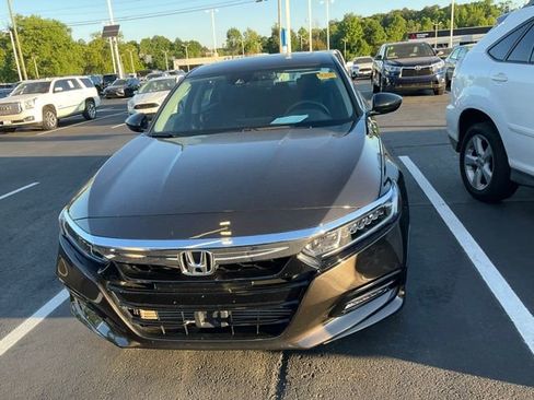 Used 2018 Honda Accord EX image 13