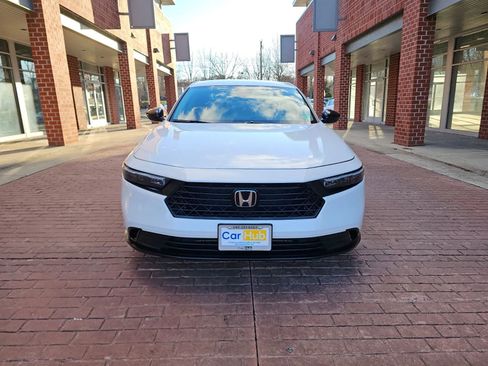 Used 2025 Honda Accord SE image 2