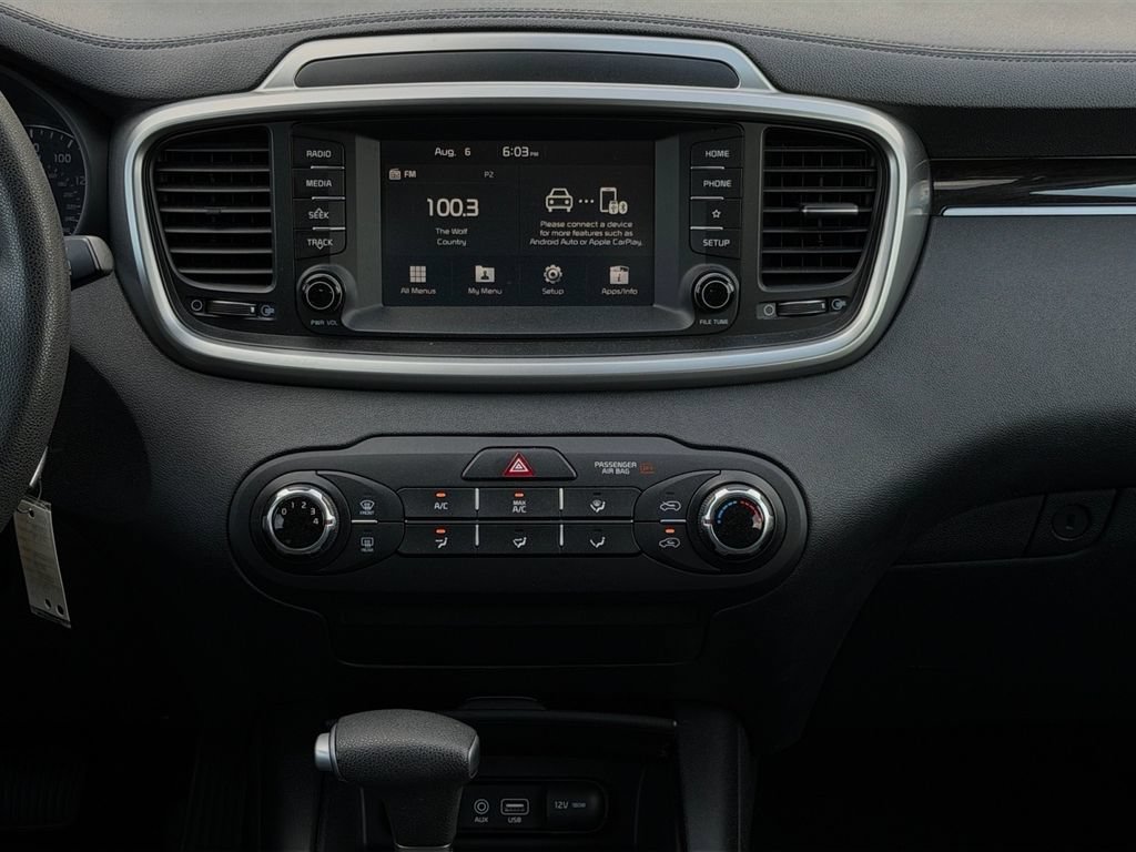 Used 2020 Kia Sorento FWD V6 image 18