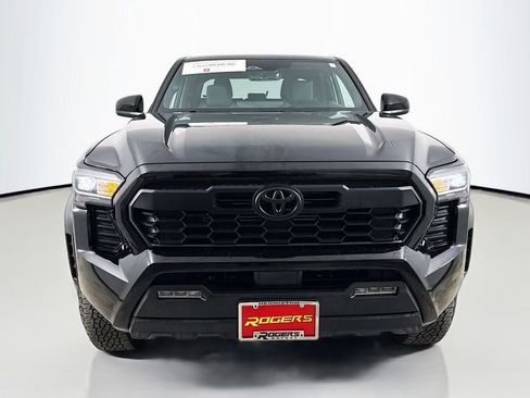 Certified 2024 Toyota Tacoma TRD Off-Road AWD/4WD image 2