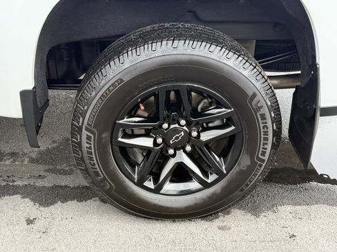 Used 2019 Chevrolet Silverado 1500 LT Trail Boss image 10