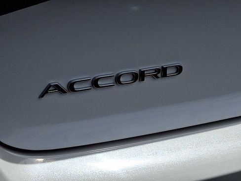 Used 2025 Honda Accord SE image 30