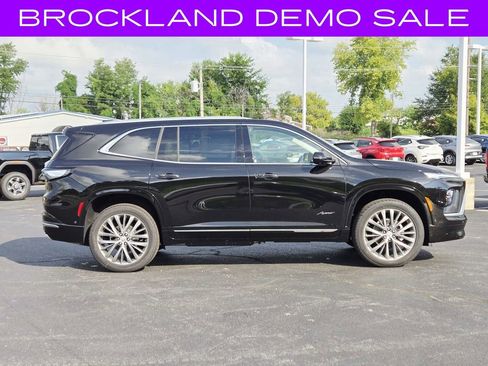 New 2026 Buick Enclave Avenir w/ Super Cruise Package image 2