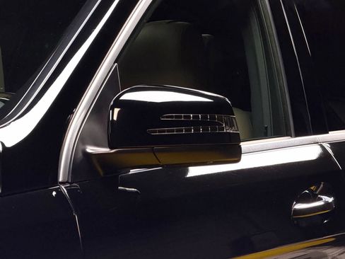 Used 2015 Mercedes-Benz GL 550 4MATIC image 9